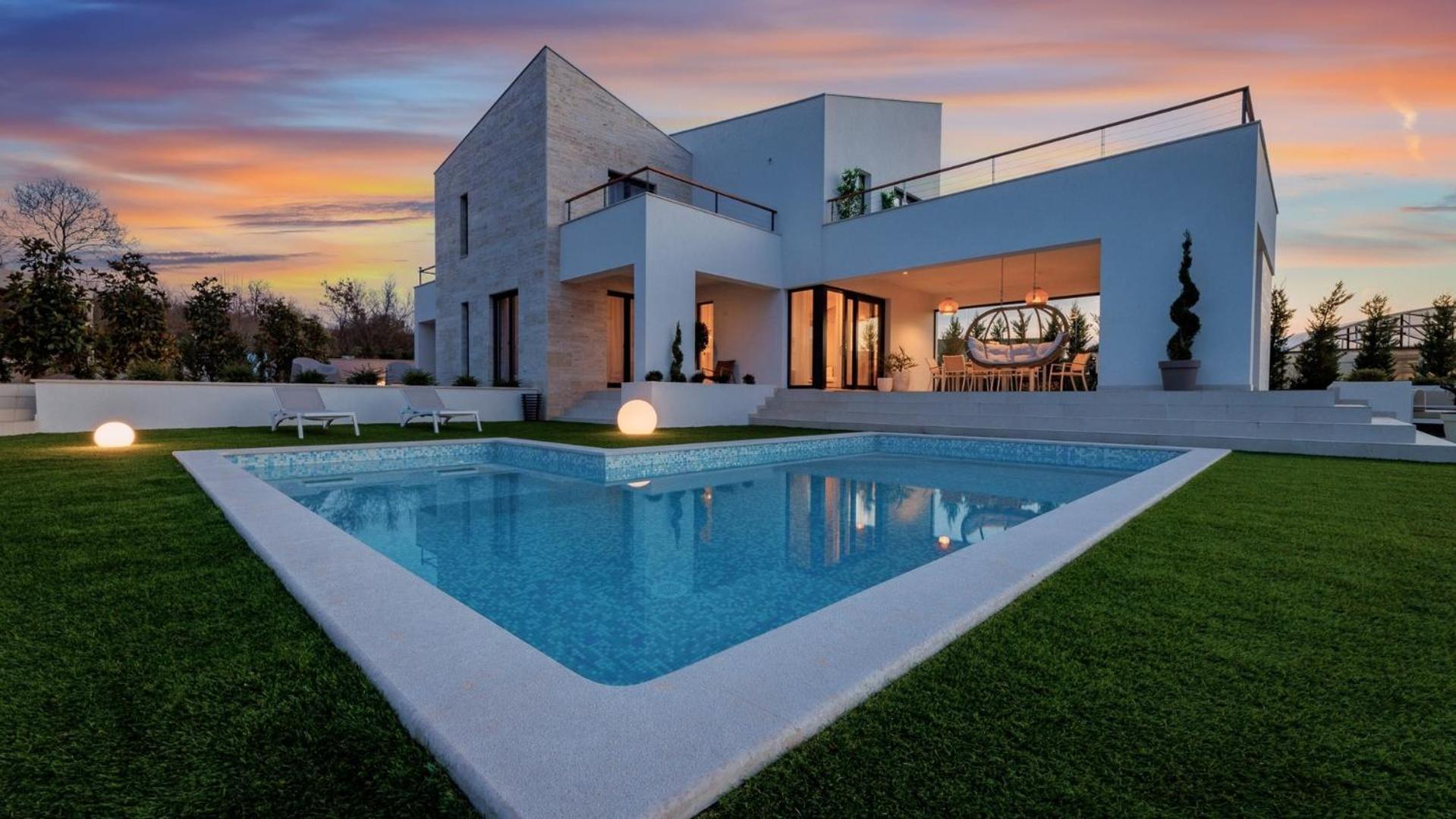 Casa Lei *